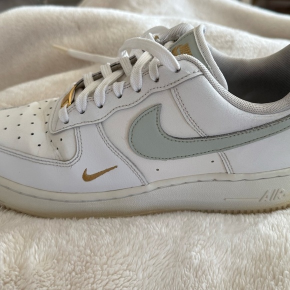 Nike Air Force 1 '07 ESS White Light Silver CZ0270-106 Women's Size 7.5 Used - Picture 5 of 8
